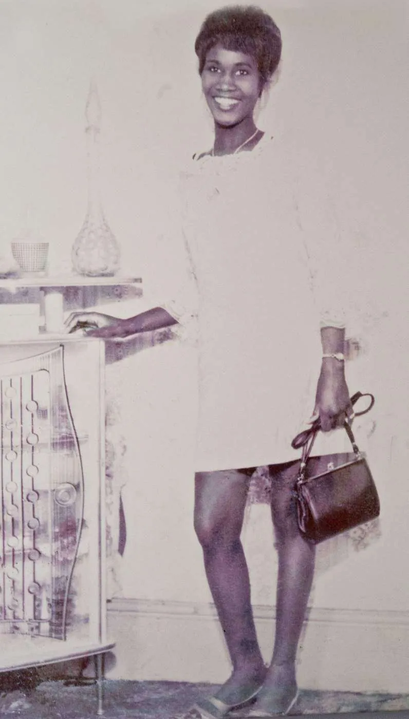 elsa_tall_crop-mr