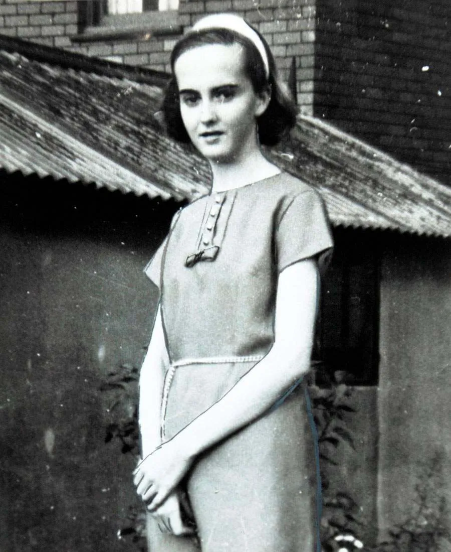 new_k_14_77969511_elsie-frost-14-year-old-wakefield-schoolgirl-murdered--in-1965-see-ross-parry-copy-rpycold-mr_wf4aw1s